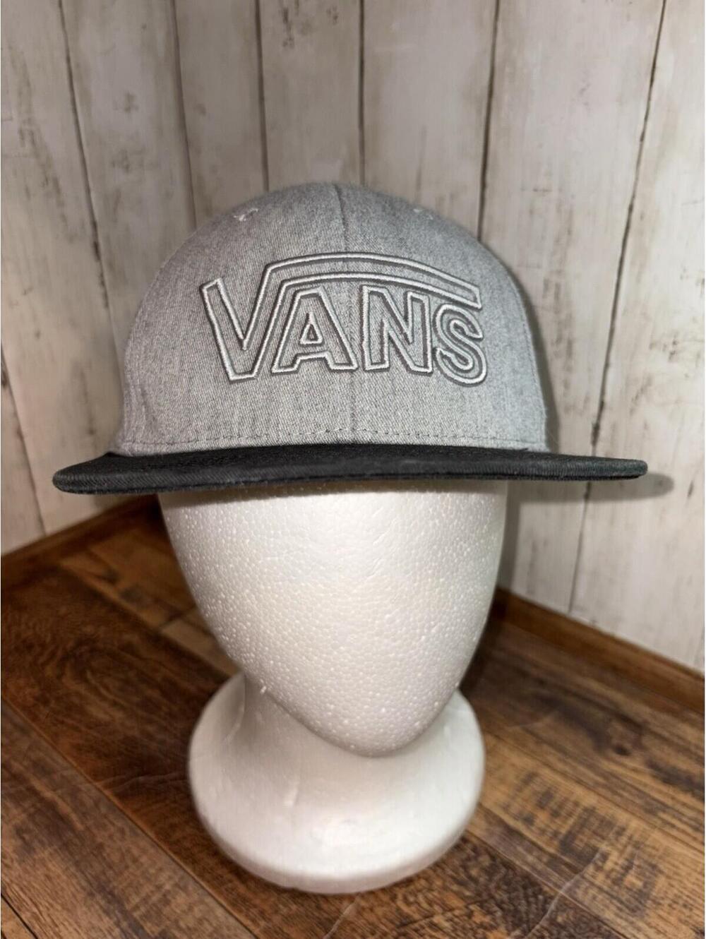 VANS Drop V Gray Heather & Black Flat Bill Brim Snapback Cap Hat Embroidered